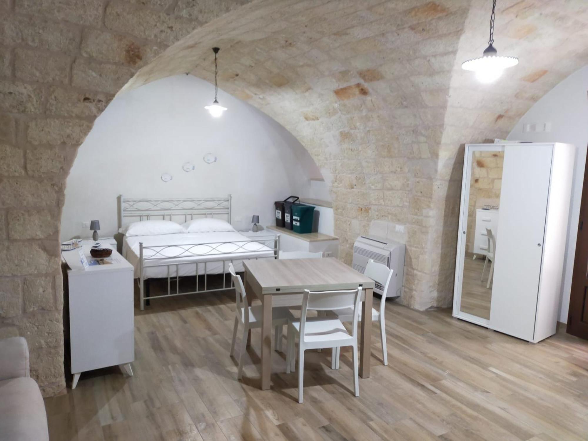 Ferienwohnung Casa Sardella, In Pieno Centro Storico A 300 Mt Dal Mare Monopoli Exterior foto