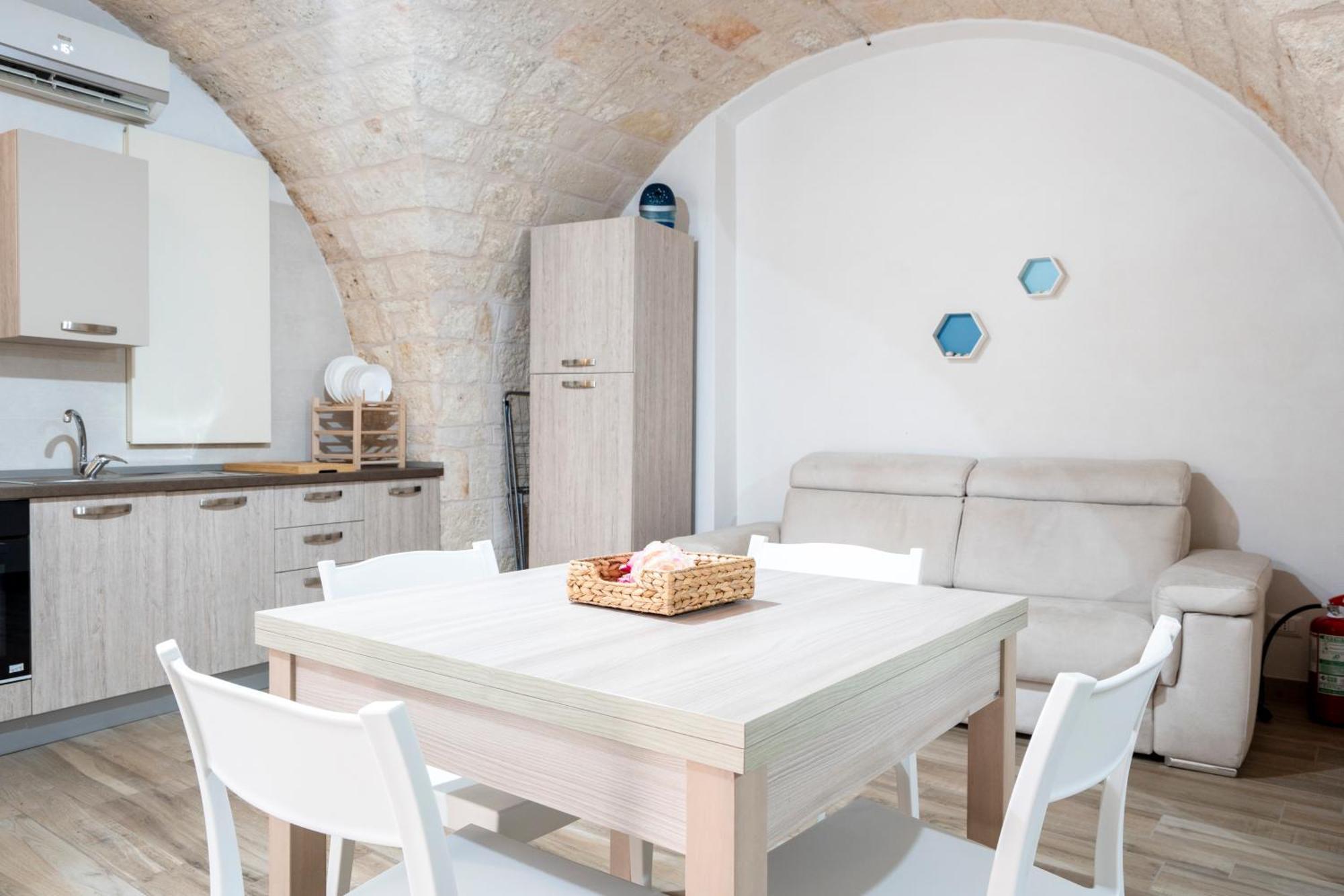Ferienwohnung Casa Sardella, In Pieno Centro Storico A 300 Mt Dal Mare Monopoli Exterior foto