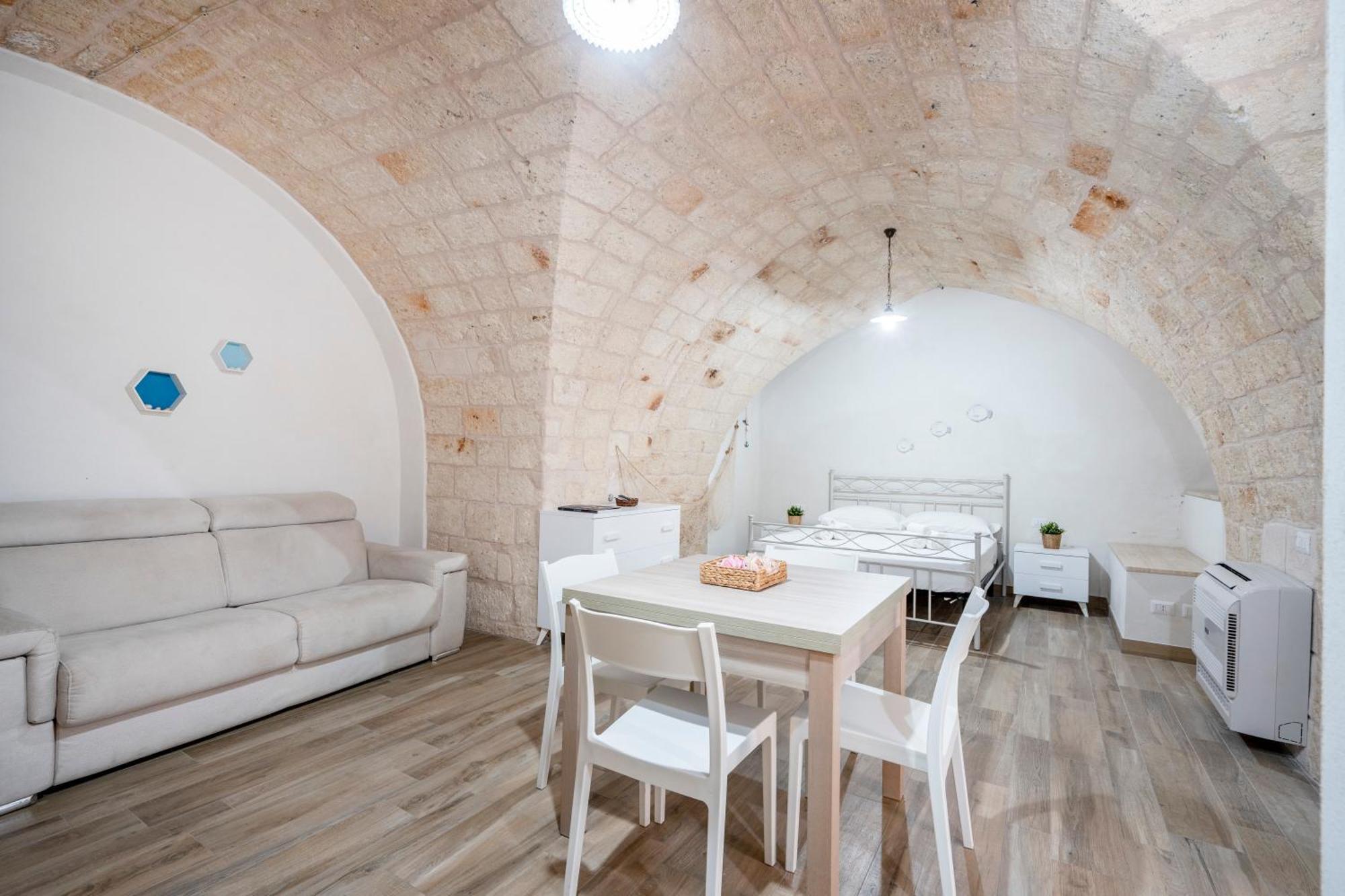 Ferienwohnung Casa Sardella, In Pieno Centro Storico A 300 Mt Dal Mare Monopoli Exterior foto