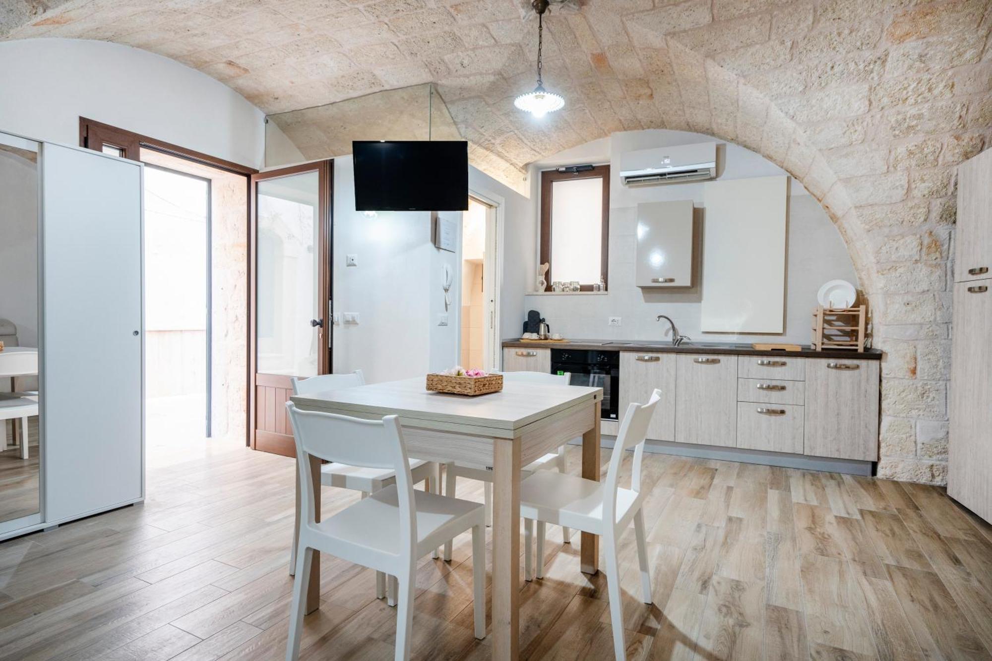 Ferienwohnung Casa Sardella, In Pieno Centro Storico A 300 Mt Dal Mare Monopoli Exterior foto
