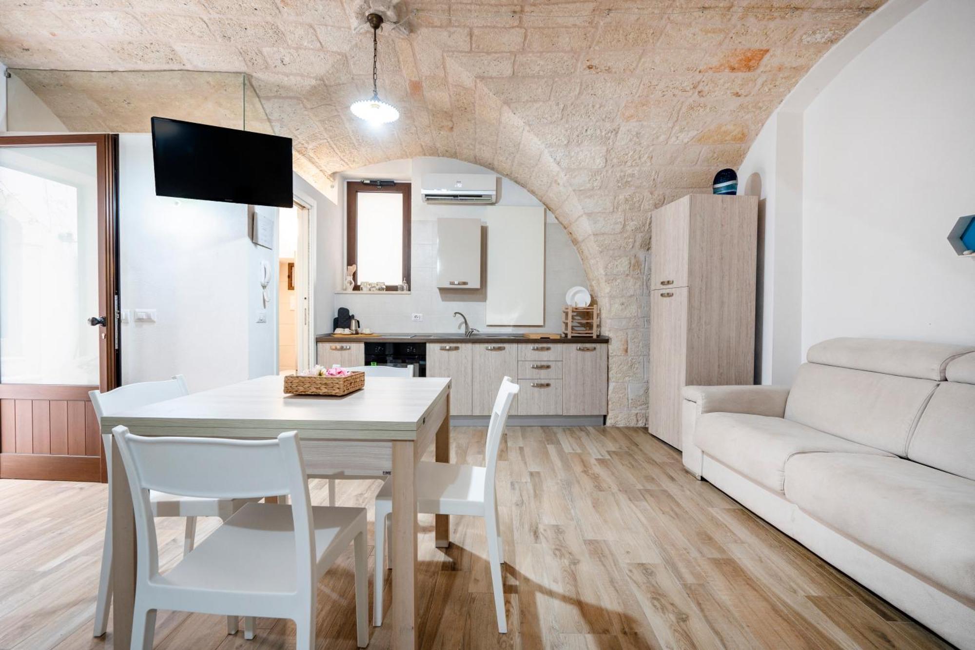 Ferienwohnung Casa Sardella, In Pieno Centro Storico A 300 Mt Dal Mare Monopoli Exterior foto