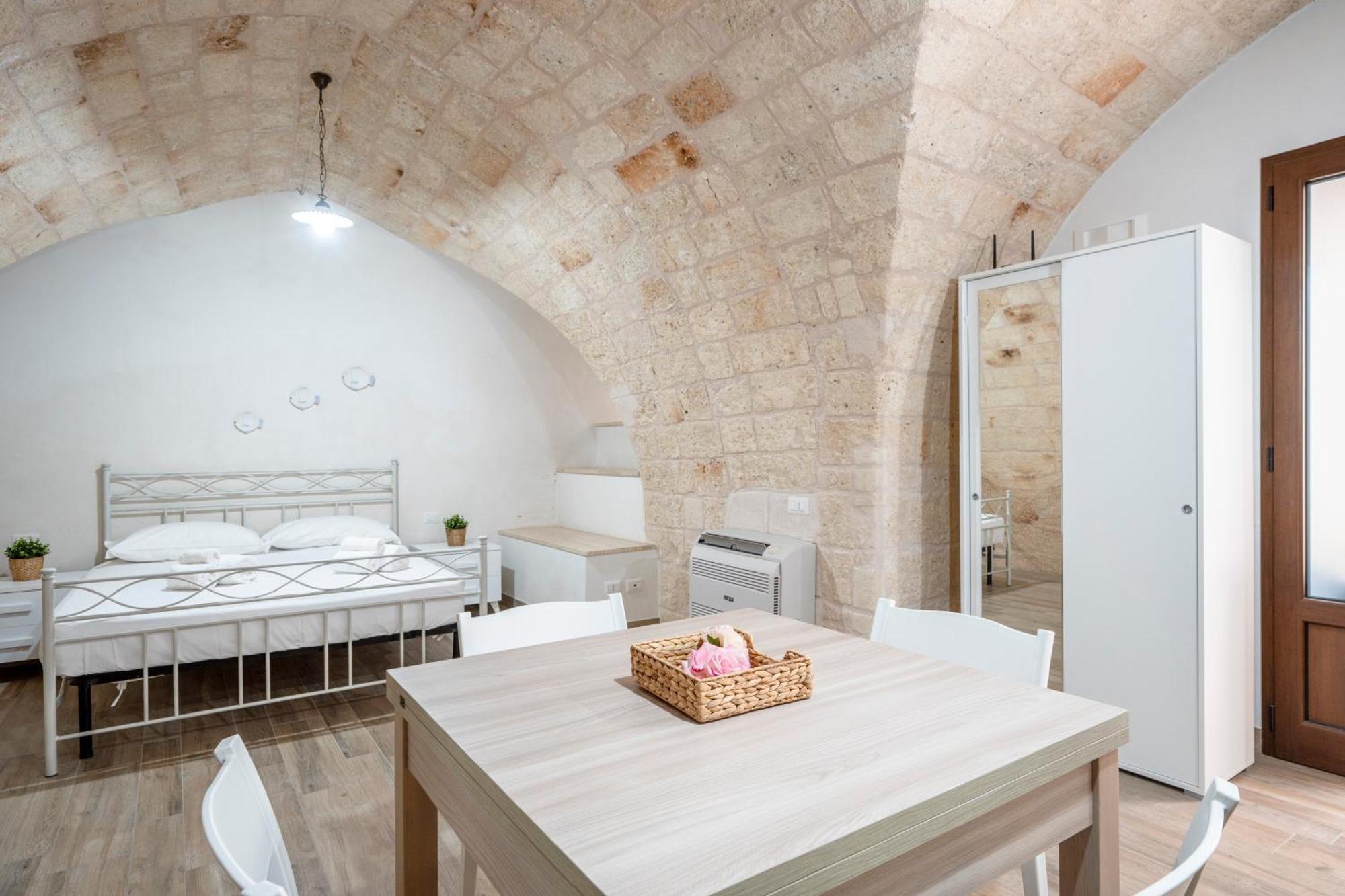 Ferienwohnung Casa Sardella, In Pieno Centro Storico A 300 Mt Dal Mare Monopoli Exterior foto